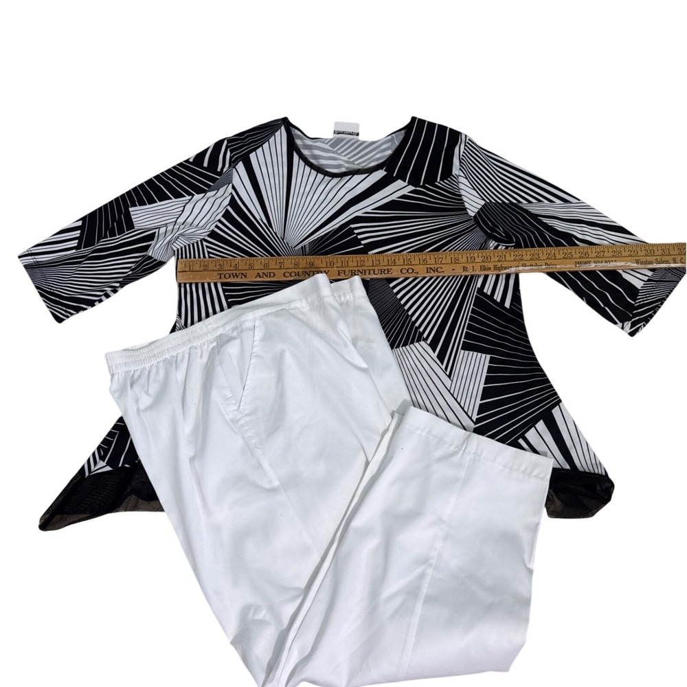 BonWorth Womens 2 Pc Set Black White Geometric Tunic Top and Pants Large 69047